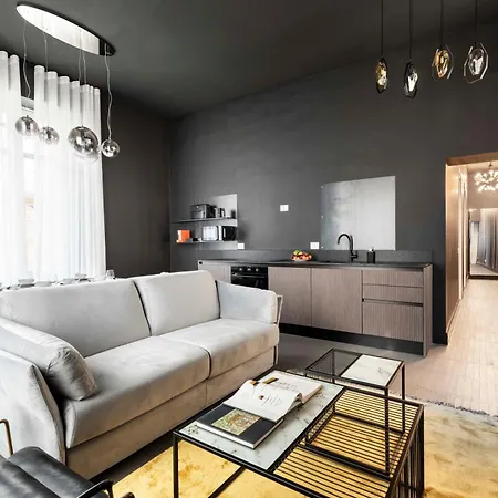 Apart-hotel 10 Manzoni Cremona